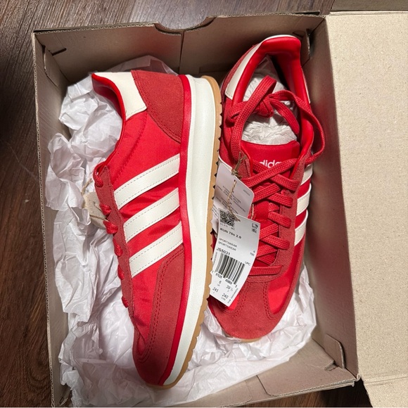 Adidas Run 70s 2.0 JS5031 Red Retro Casual Sneakers Lifestyle Women's Sizes 7.5 - Picture 3 of 5